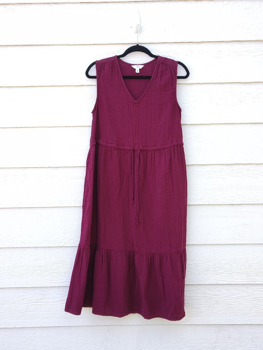 Time and Tru Sleeveless V-Neck Tiered Midi Dress in Red Berry